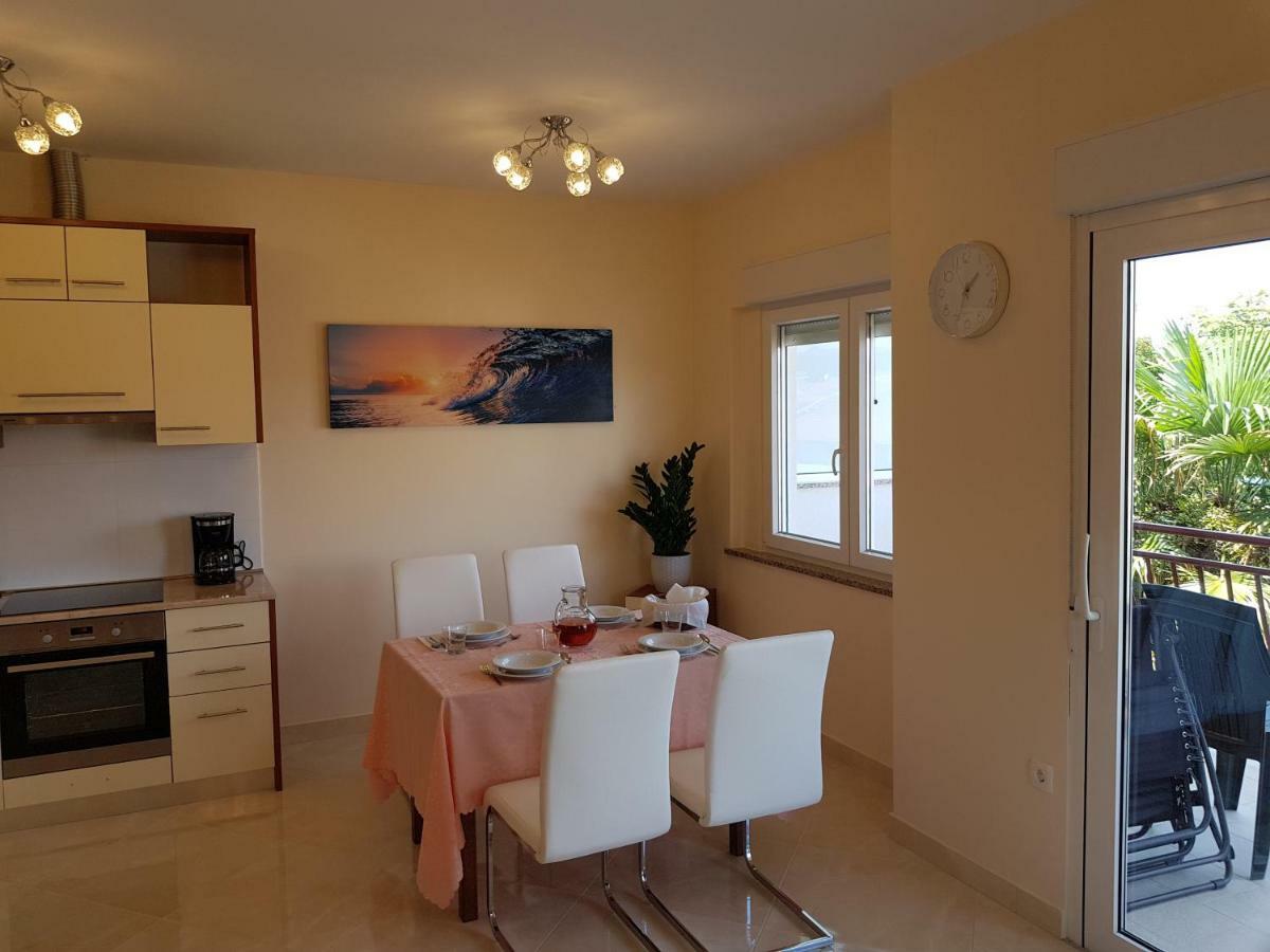 Apartman Vesna Малинска Екстериор снимка