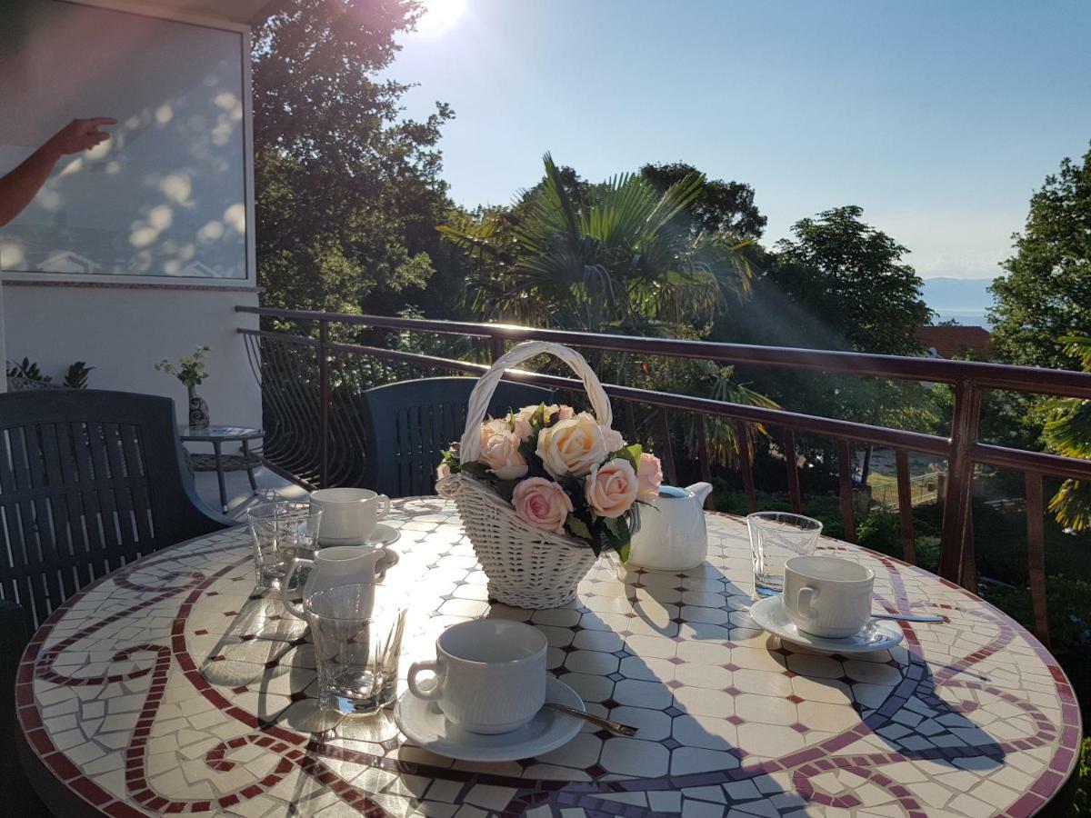 Apartman Vesna Малинска Екстериор снимка