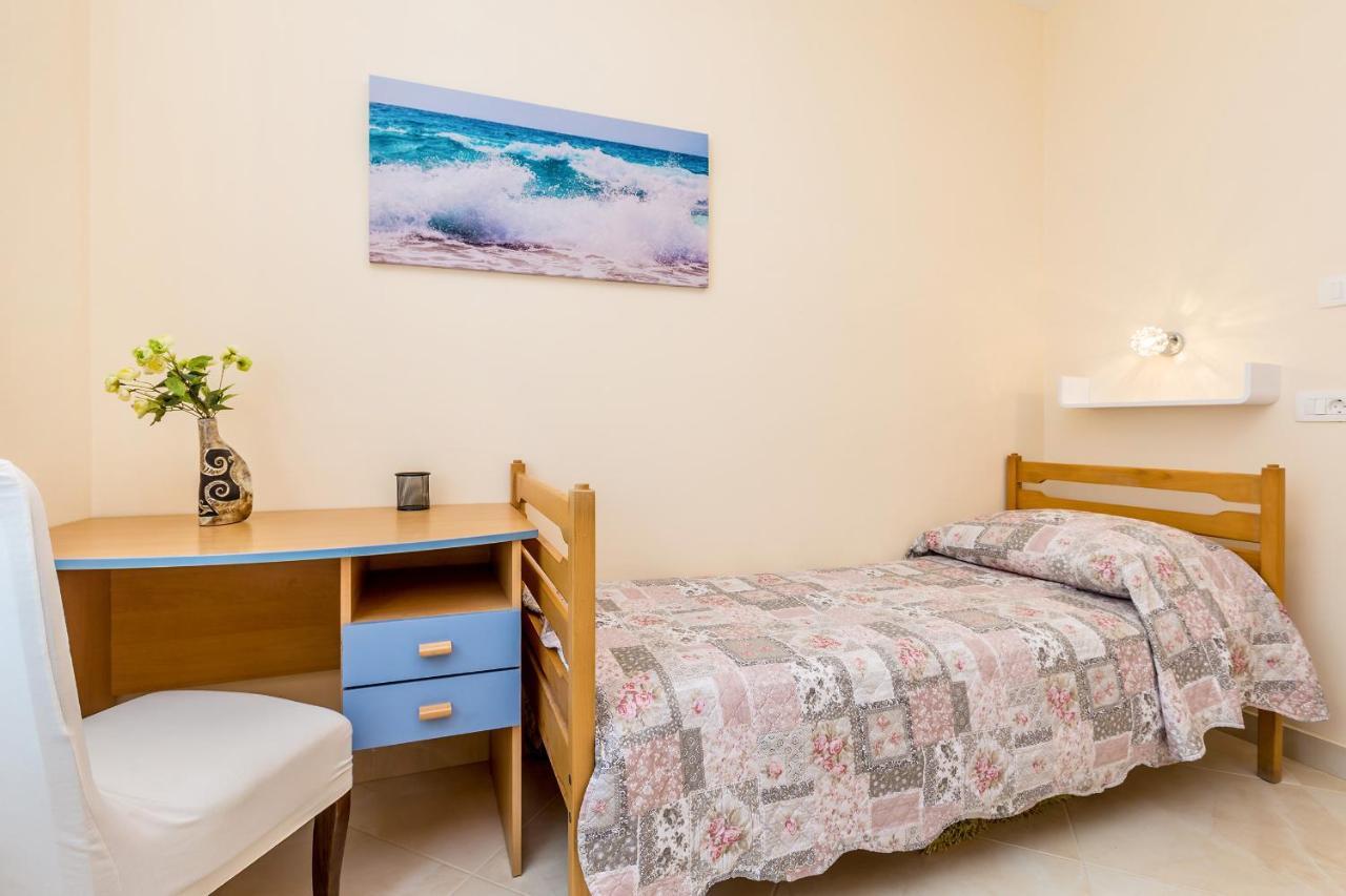 Apartman Vesna Малинска Екстериор снимка