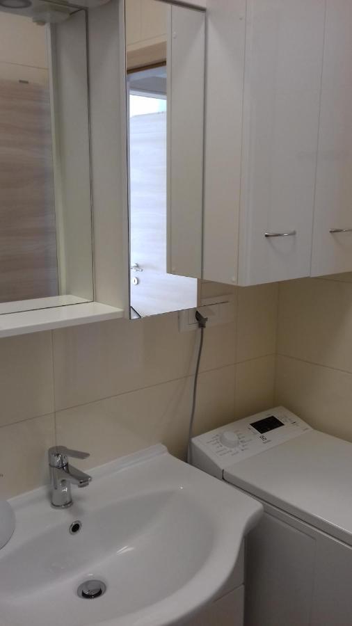 Apartman Vesna Малинска Екстериор снимка