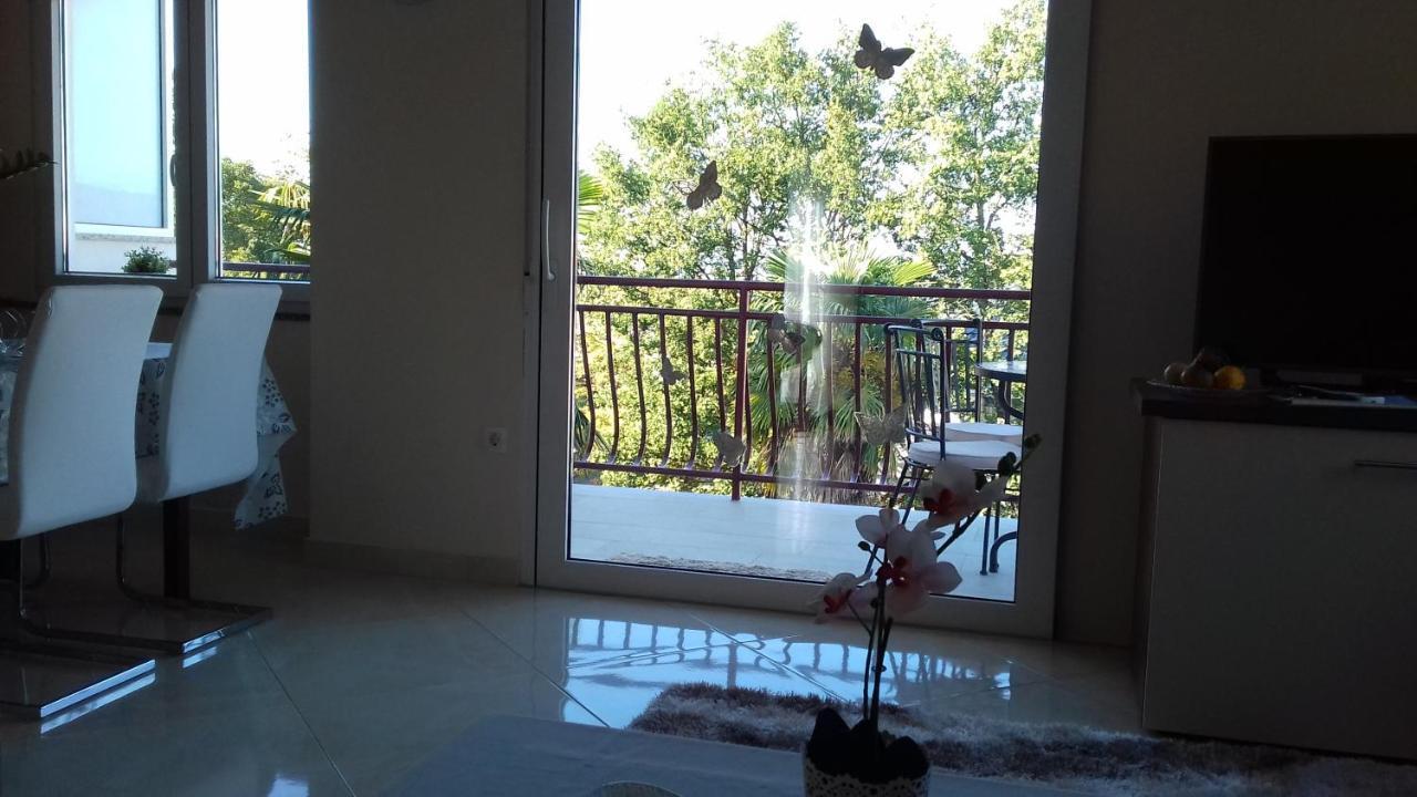 Apartman Vesna Малинска Екстериор снимка