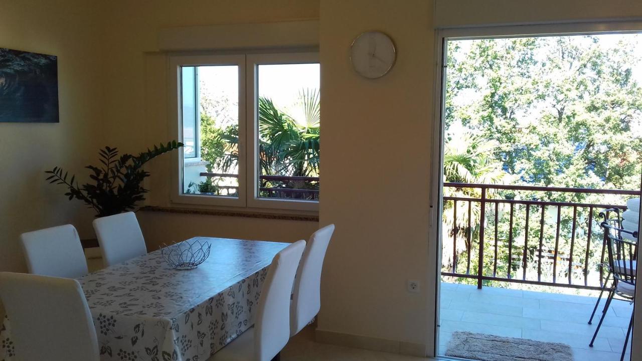 Apartman Vesna Малинска Екстериор снимка
